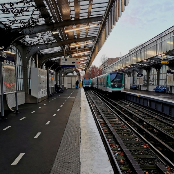 Train station transfer with a private chauffeur